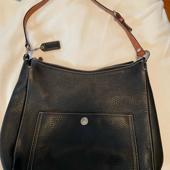 Coach - Picture 3 of 4